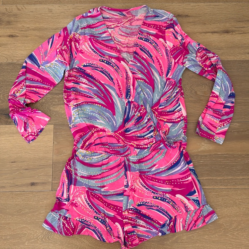 Lilly Pulitzer Long Sleeved Girls Romper size XL (12-14) pink blue